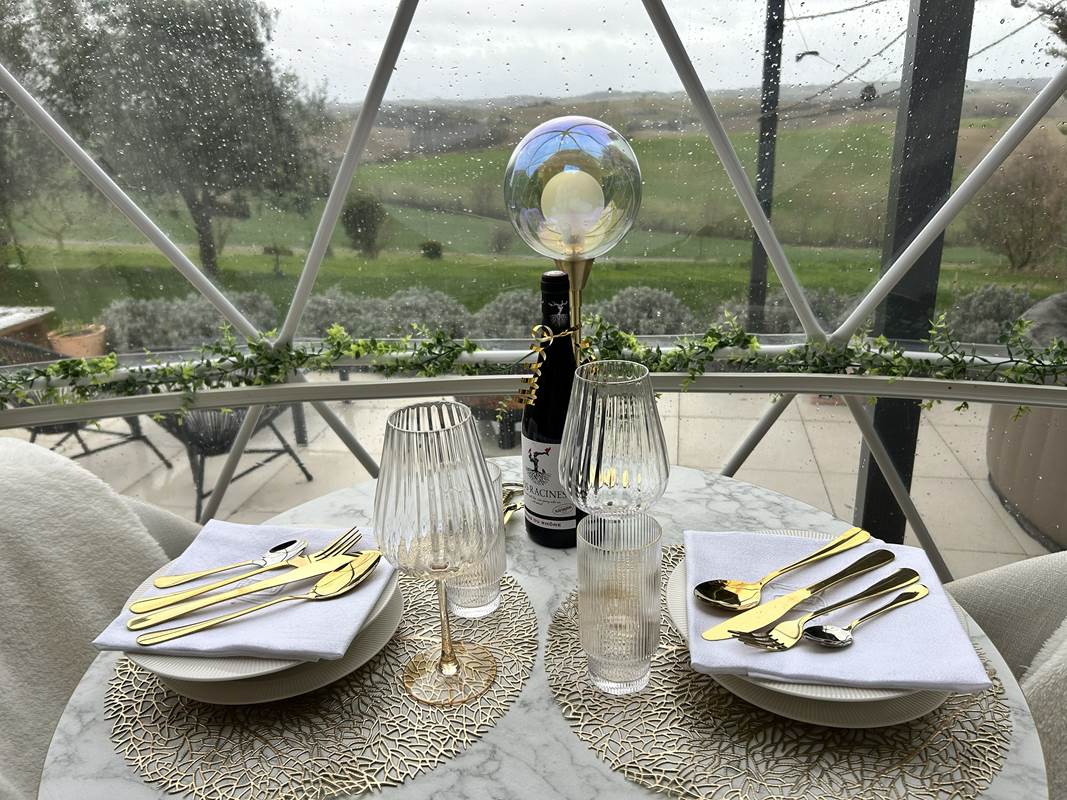 Table luxueuse en pleine campagne-gallery