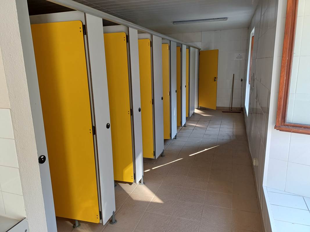 VUE DES SANITAIRES DU CAMPING-gallery