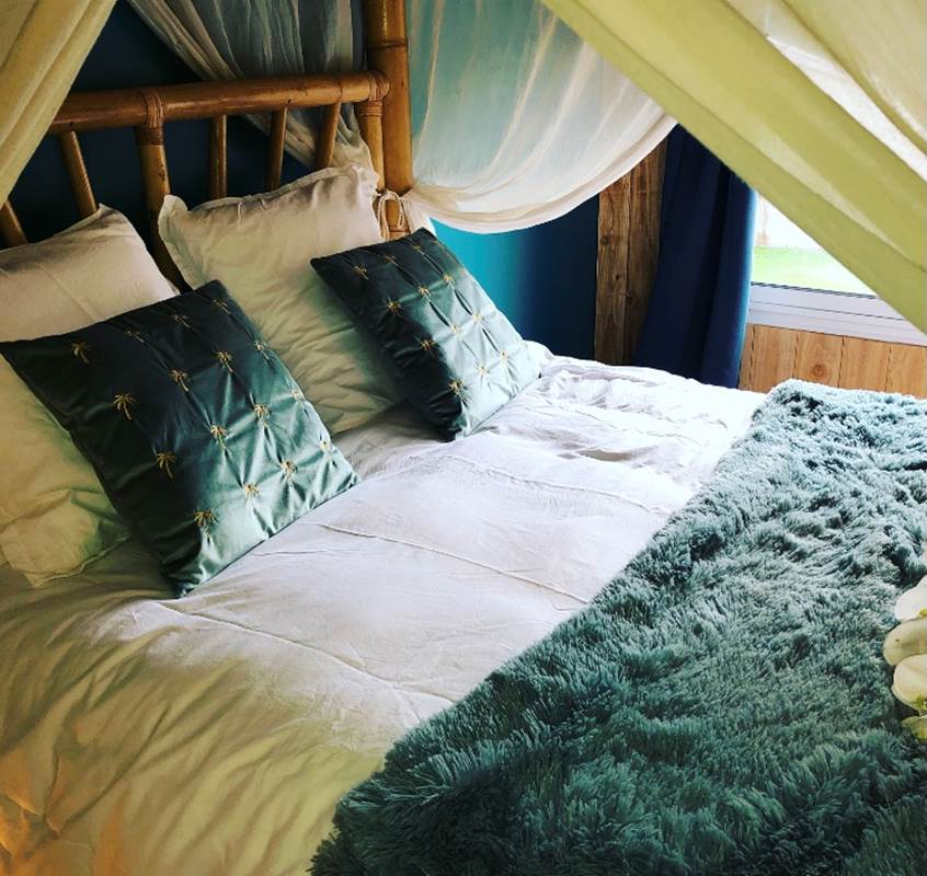 lit baldaquin en 140-gallery