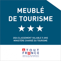 Meublé de tourisme ***