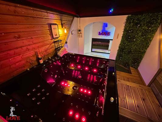 Love Room romantique avec spa privatif dans les Ardennes