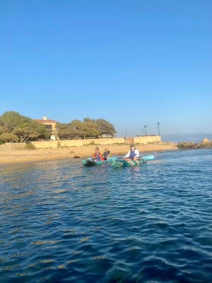 Abbartello canoe de mer kayak Corse pause gourmande arrivée restaurant