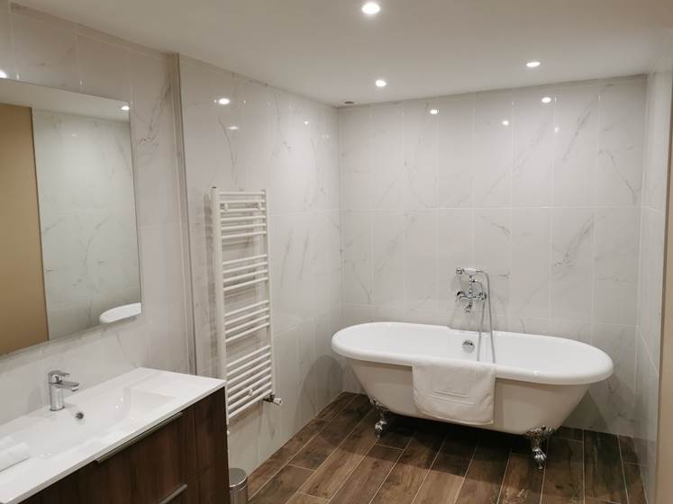 Salle de bain, grande suite