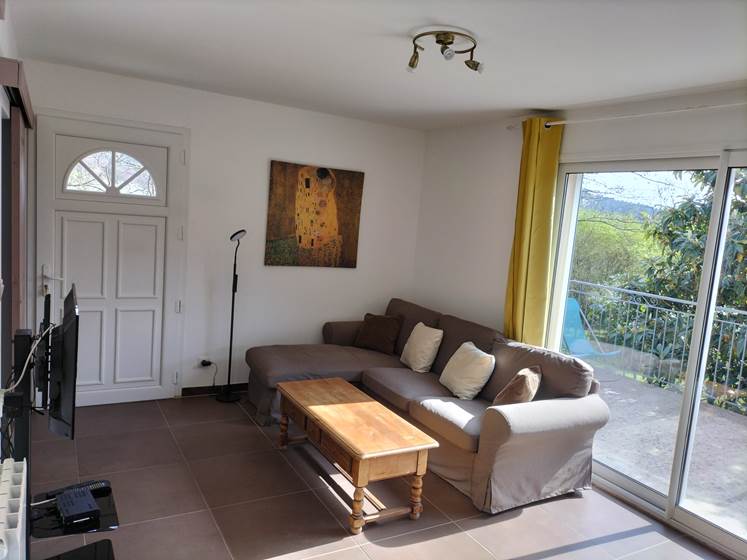 salon 2 gîte tournesols ombre bleue du figuier gîtes et chambres d'hôtes avec piscine ardèche