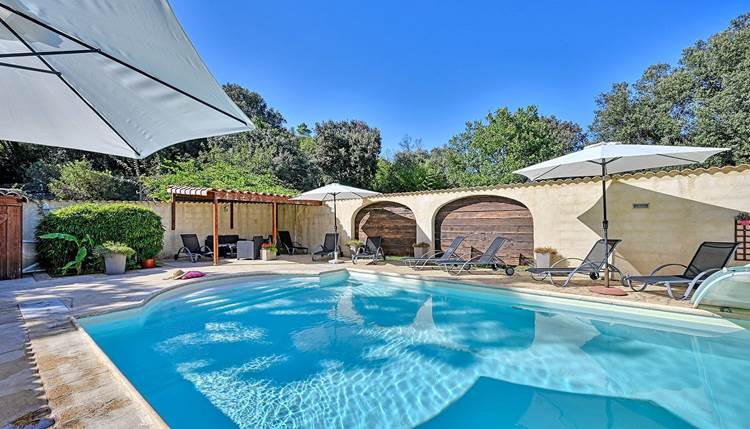 piscine-chauffee-d-avril