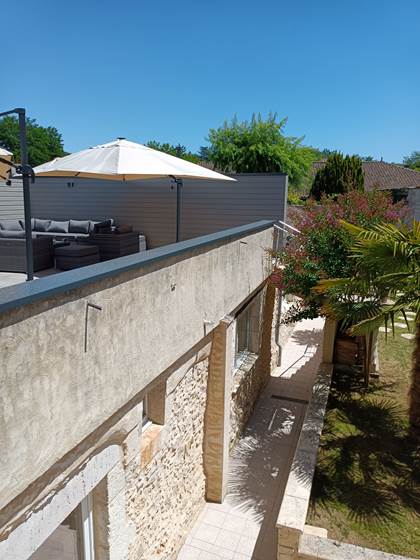 Vue terrasse et jardin