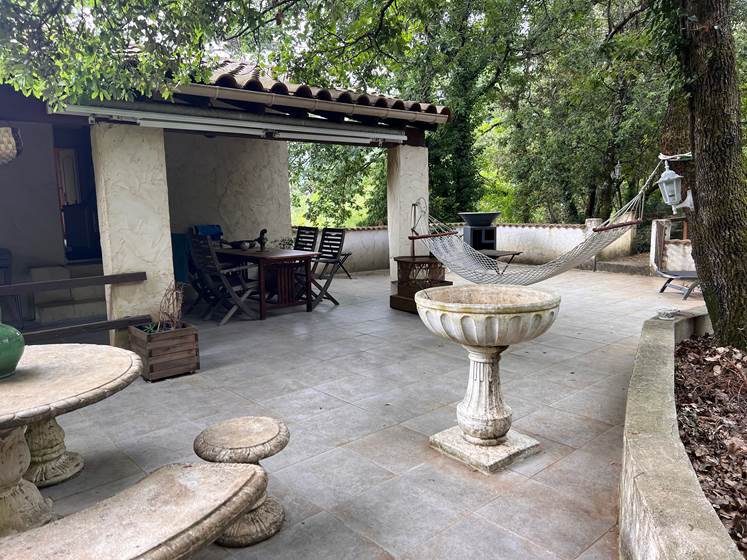 retour à la terrasse après l'envol des feuilles mortes de 2025