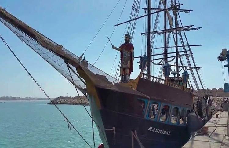 BATEAUPIRATEAGADIR-BATEAUJACKSPARROW