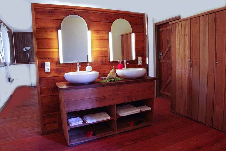 villa oeonellia- salle de bains-les villas de Sainte Marie-Madagascar