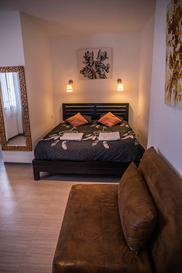 Chambre 1 Lit et canapé