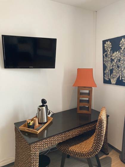 Chambre Pin de Galle - Bureau et TV