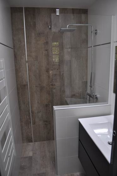 Hebergement-architecte-contemporain-Nages-et-Solorgues-Gard