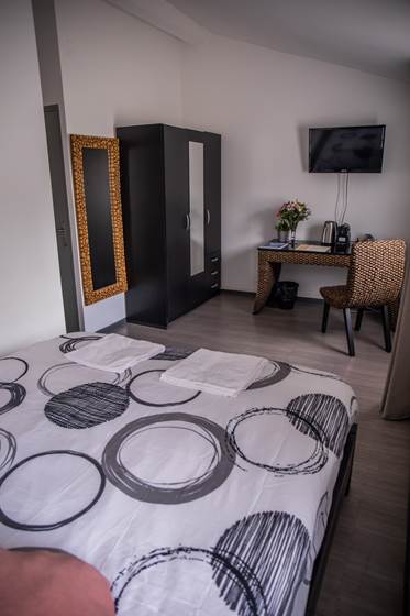 Chambre 2 vue du lit 2