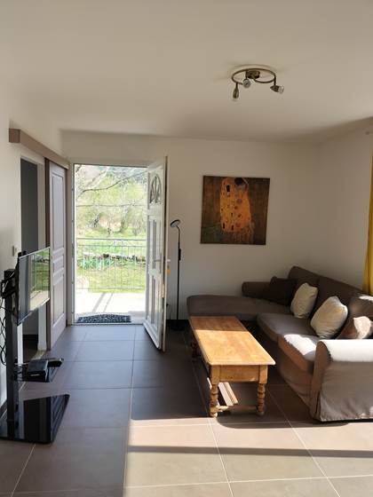 salon 3 gîte tournesols ombre bleue du figuier gîtes et chambres d'hôtes avec piscine ardèche