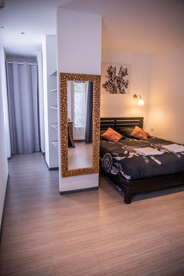 Chambre 1 et Miroir