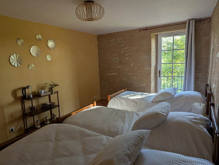 Chambre d'hôtes solaire - Aveyron - Vue côté dressing
