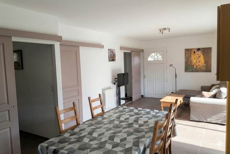 ombrebleuedufiguier-gîte-tournesols-séjour 1 - Grande