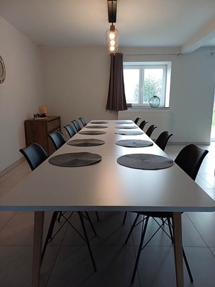 Salle à manger, table pour 10 personnes