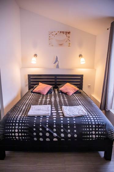 Chambre 3 Lit et appliques