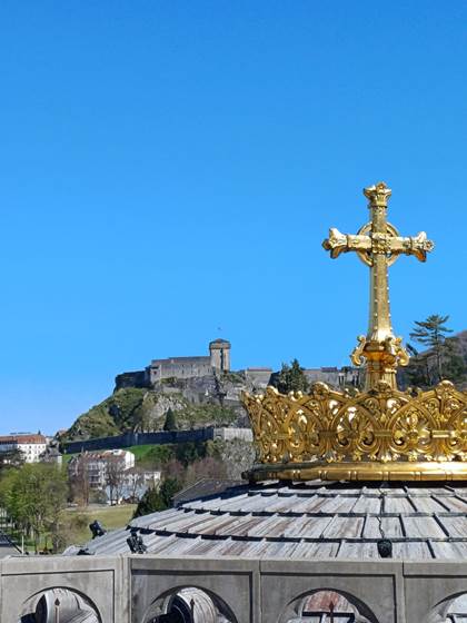 Le sanctuaire et le château de Lourdes