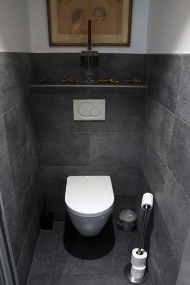 La Colombière : WC avec porte de séparation salle de bain Colombe Diamant