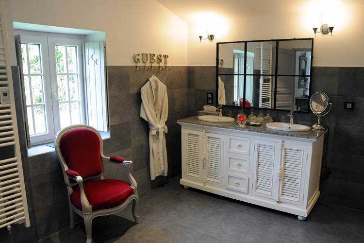 La Colombière : salle de bain Colombe Diamant