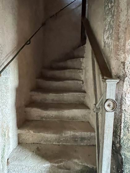 Escalier d'accès au 1er étage du Mécanicien