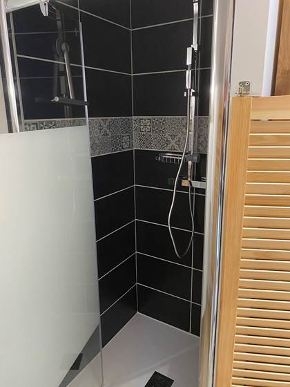 Croix De Magne Douche