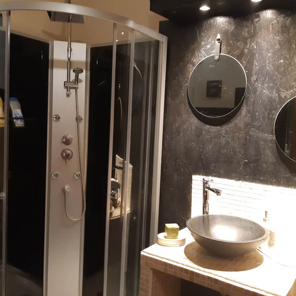 Bastide Cedrea chambre douche