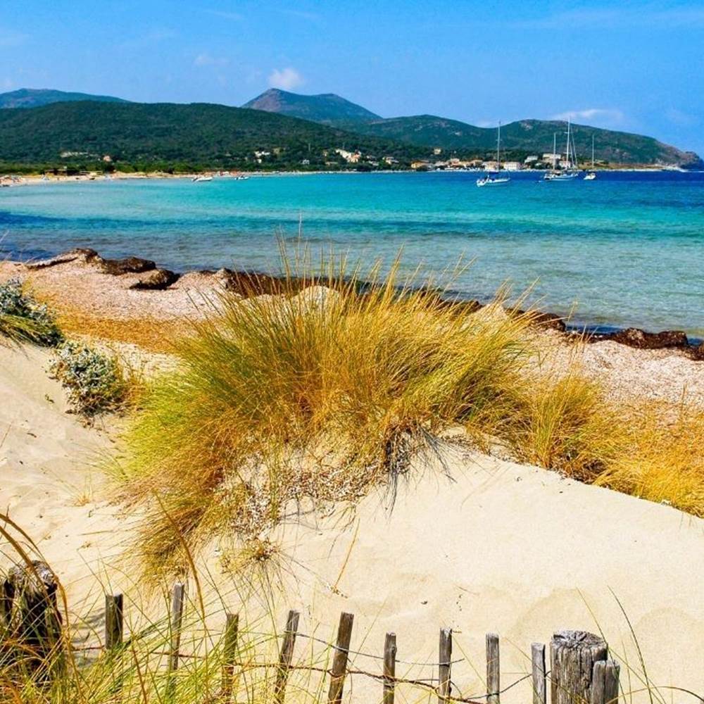 La plage de sable de Bacaggio-presta
