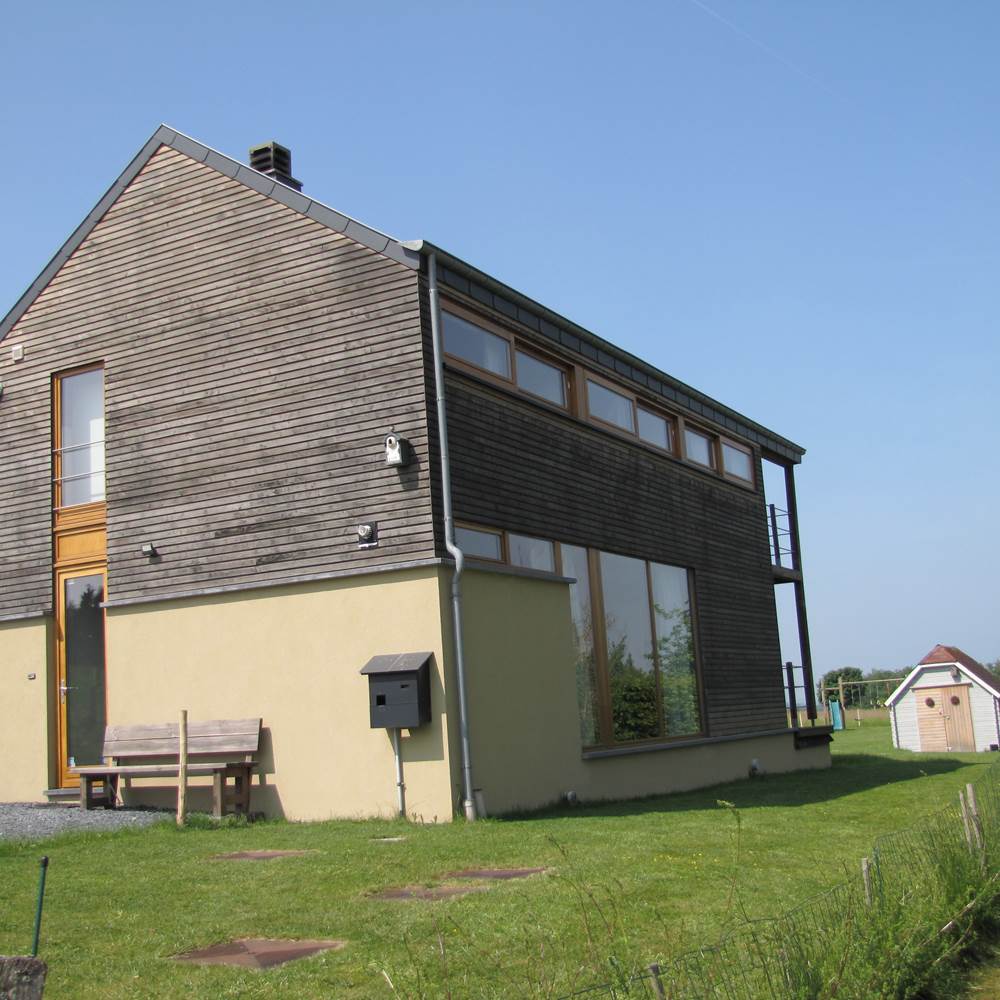 Maison façade côté de droit-presta