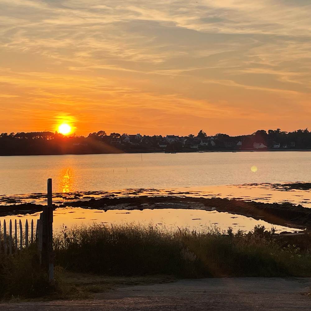 Coucher de soleil depuis bar a huitres-gallery