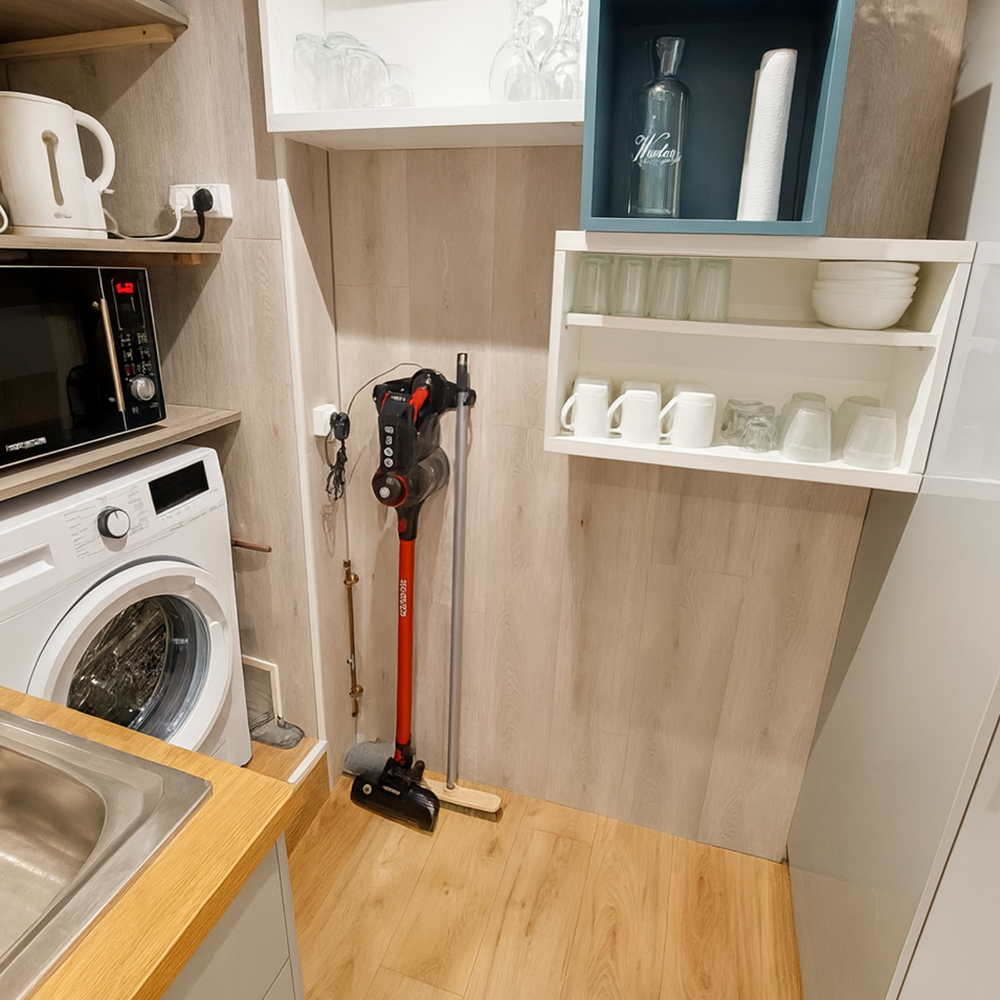 Espace repas SK-PADE – aspirateur- machine à laver - ambiance chaleureuse et vue montagne.-gallery