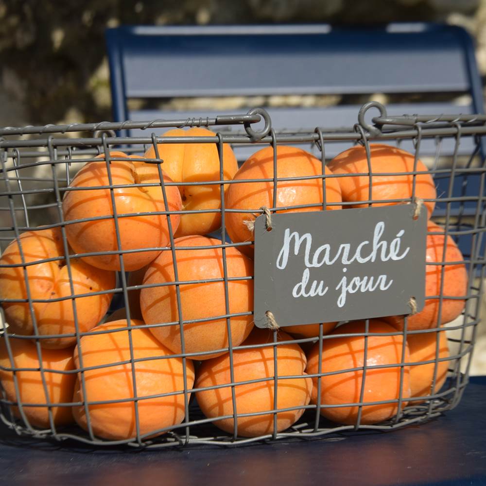 Récolte d'abricots-presta