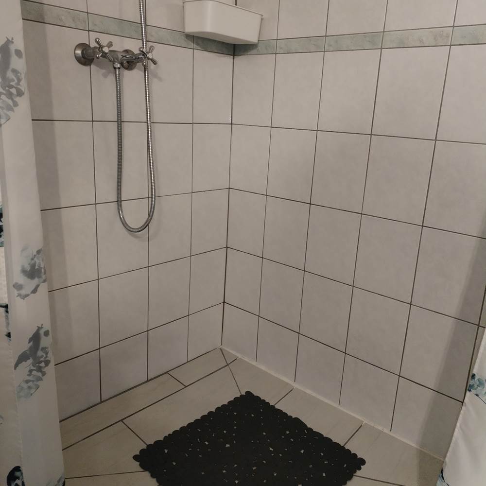 HEDONISTE 1 douche à l'italienne-presta
