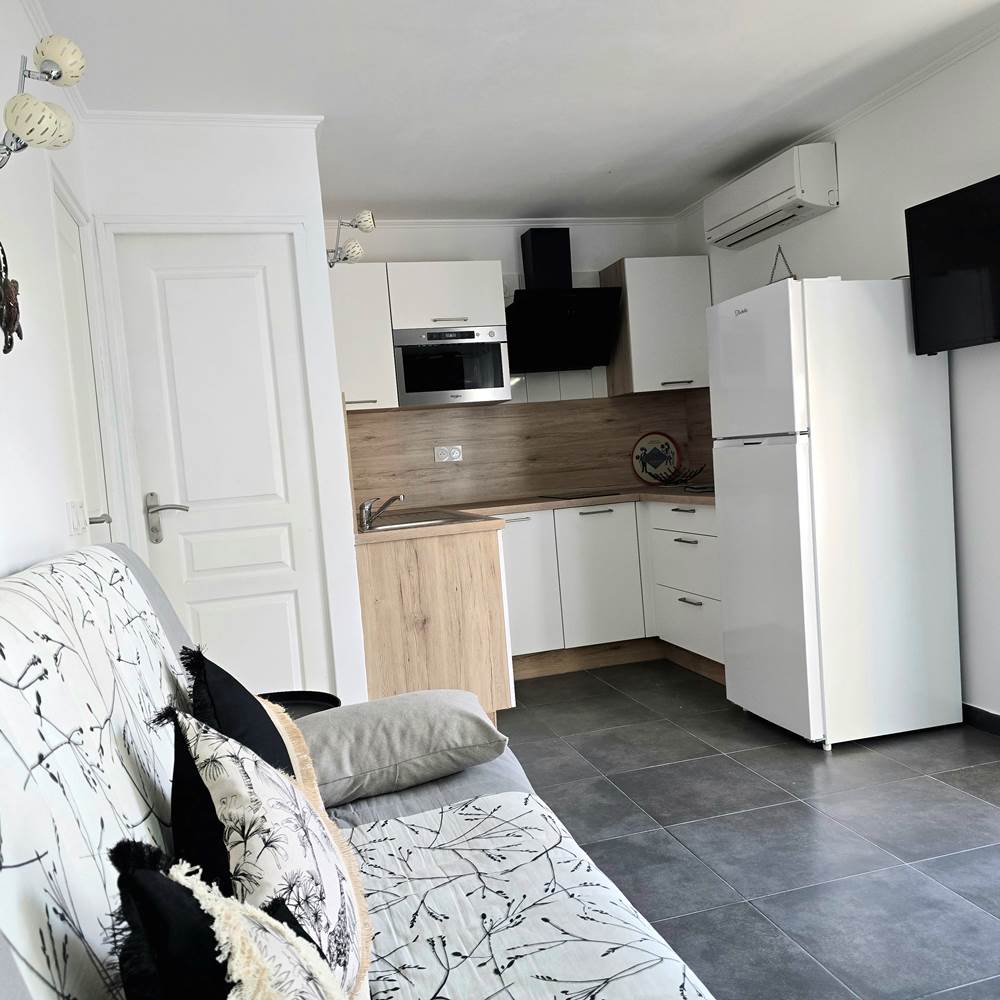 cuisine-roya-appart-bleu-azur-corse-presta