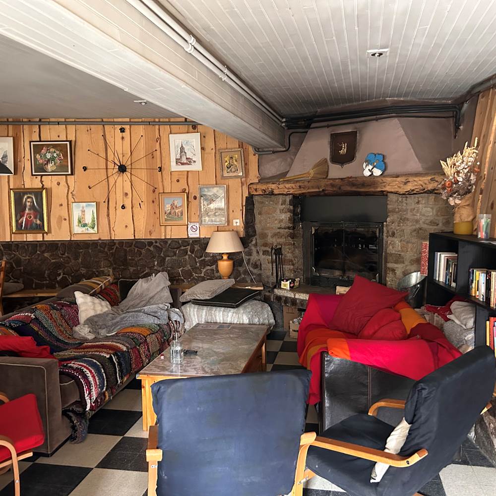 feu jeux de carte cheminée Formigueres-gallery