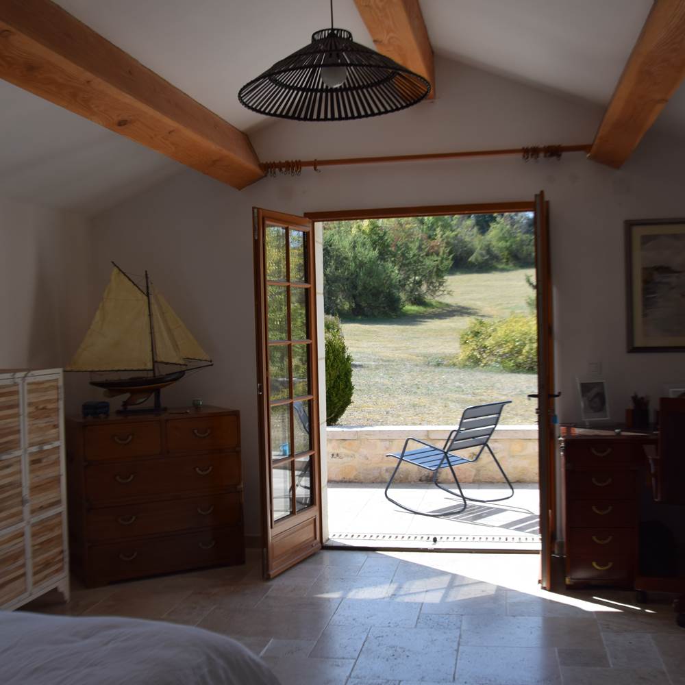 Terrasse maison d'hôtes côté sud-presta