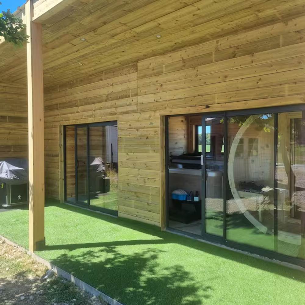 fd4543b6-63a6-4163-a8ee-67df75307fd1-galerie