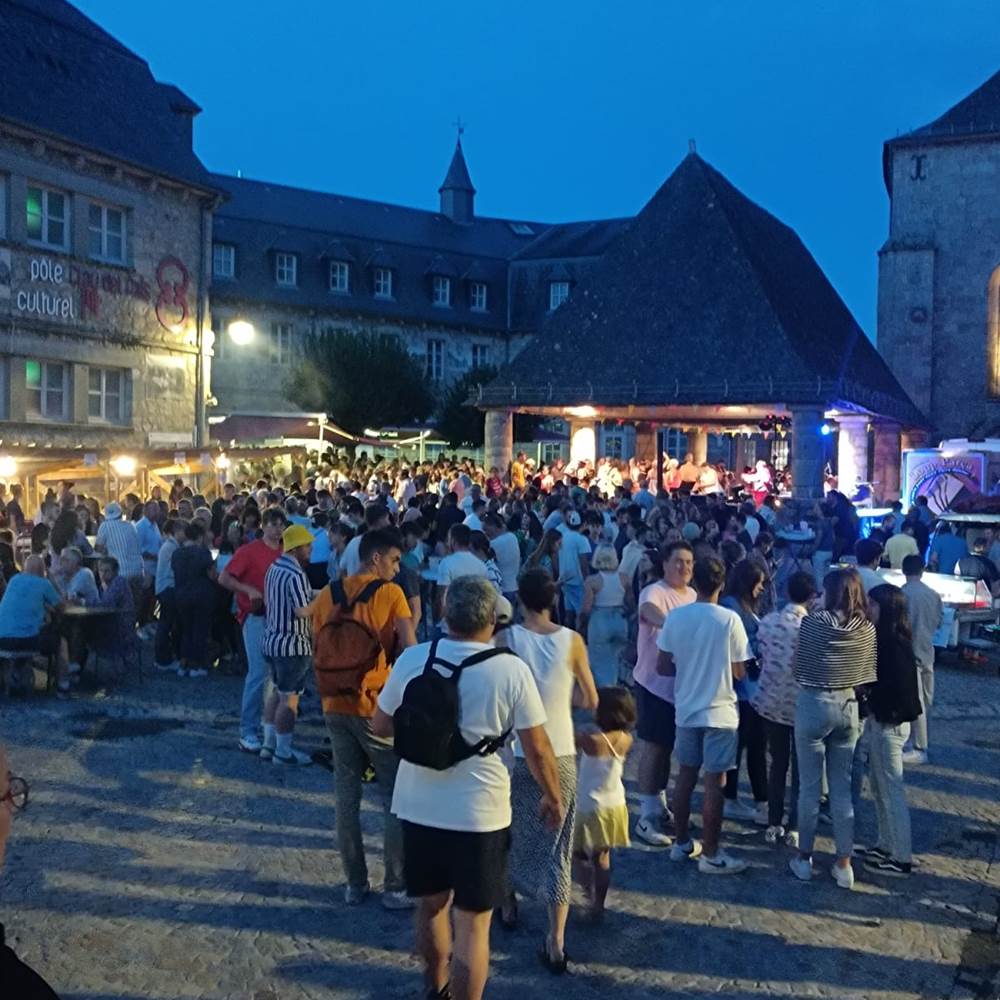 Le marché des producteurs chaque mercredi en aout-presta