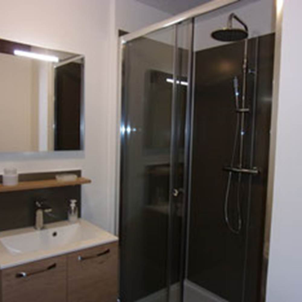 Chambre Maulde, salle d'eau-presta