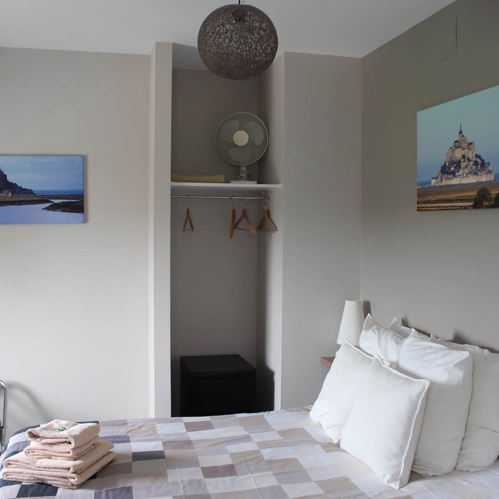 Autre vue de la chambre Mont St Michel-presta