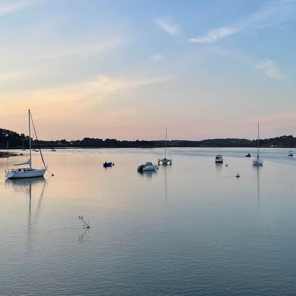 Bateaux le soir a Sept Iles-gallery