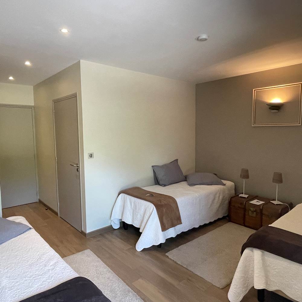 Chambre Hugo - 3 lits simples-gallery