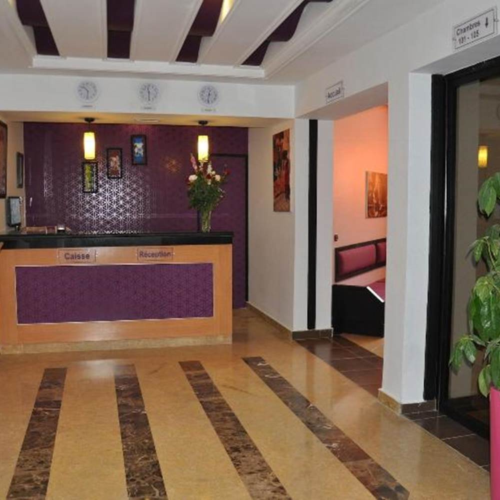 Hôtel Inou - réception-presta