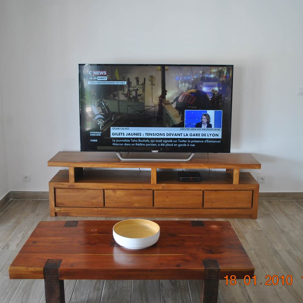 tv 165 cm avec netflix