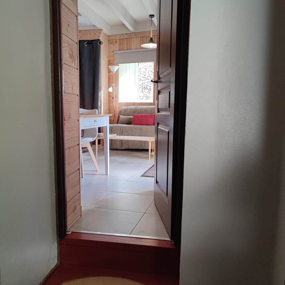 Porte intérieure de la chambre du gîte de la Galineta-presta