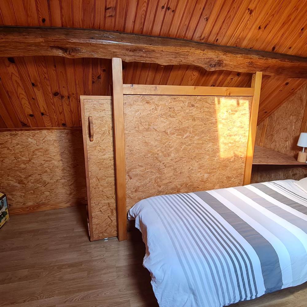 Les Eduens - chambre etage 2-presta