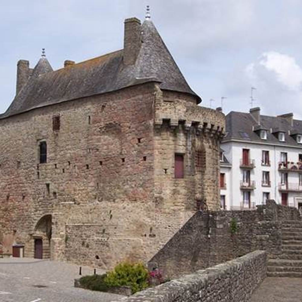 tour-hennebont-galerie