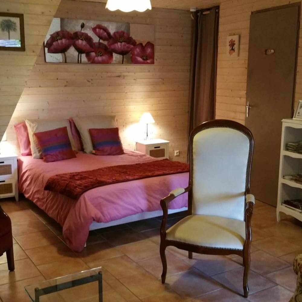 LE-PLESSIS-La-Chambre-presta